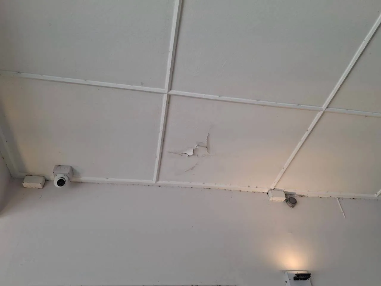 Paint Repair - ITALASIA Sathorn - before